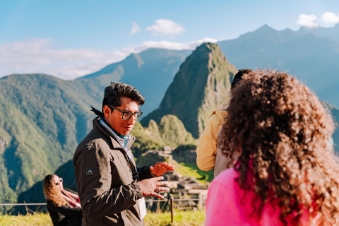 Aguas Calientes: Machu Picchu Circuit 2 Ticket with Guide Machu Picchu Circuit 2 Ticket with Private Guide