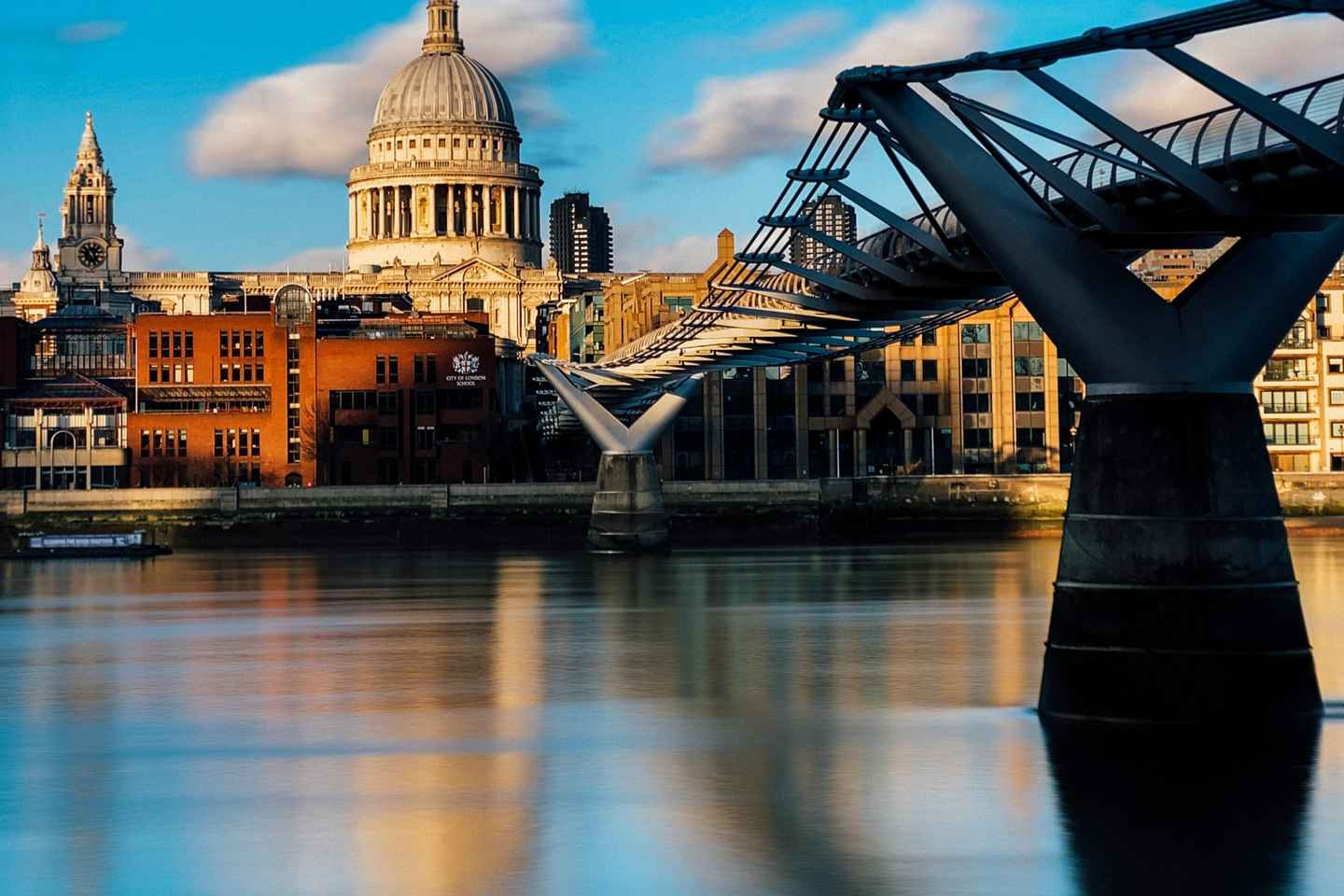 London: Guided Walking Tour, Thames Cruise, & Tower Entry - London: Guided Walking Tour and Thames Cruise