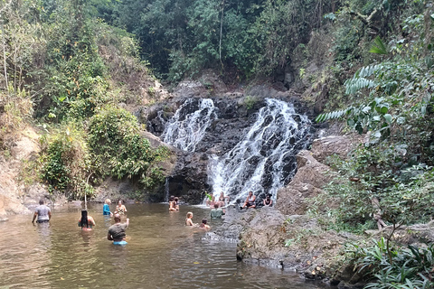 Panamá: Passeio pelo vilarejo de EmberaPanamá: Passeio pela aldeia Embera Tusipono