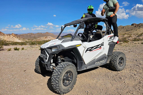 Las Vegas: Passeio de RZR com adrenalina pelo Rio ColoradoVai a Las Vegas: Colorado Adrenaline RZR Tour - Conduz até ao local-