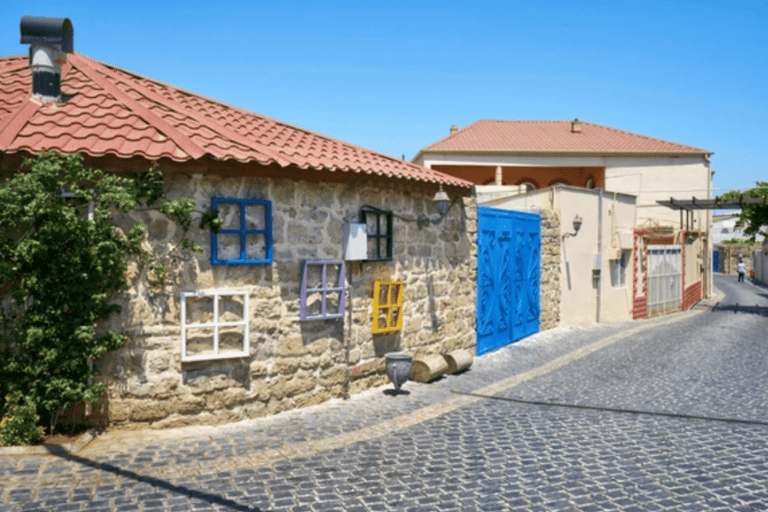 Baku: Balakhani Old Town Tour