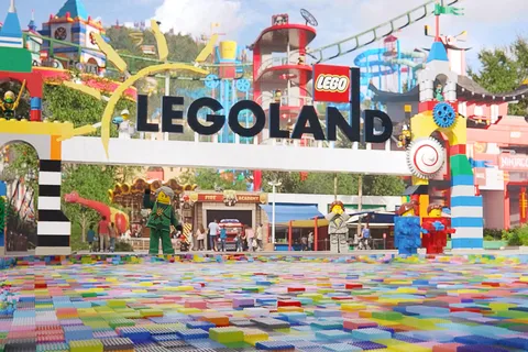 Från London: LEGOLAND® Windsor Resort inträde och busstransfer