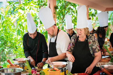 Aula de culinária cambojanaAula de culinária