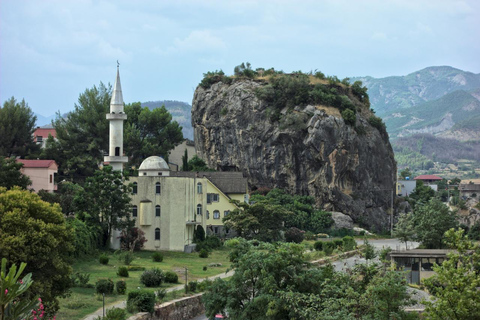 Au départ de Tirana : excursion de 2 jours à Permet et Korce avec hôtel