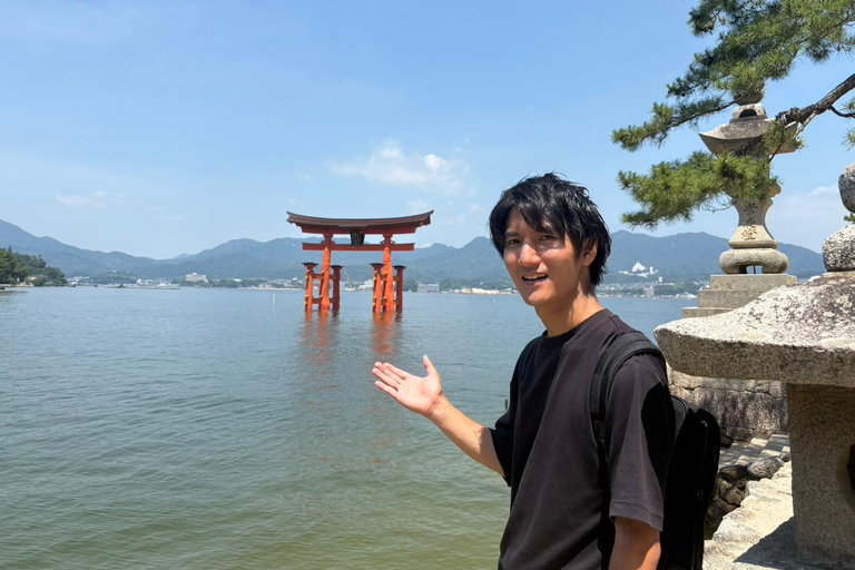 Hiroshima: tour de medio día a la isla de Miyajima con guía