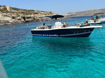 Cirkewwa/Mgarr: Blue and Crystal Lagoon Private Boat Charter