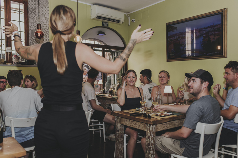 Roma: Cata de vinos en el Trastevere con maridaje y helado