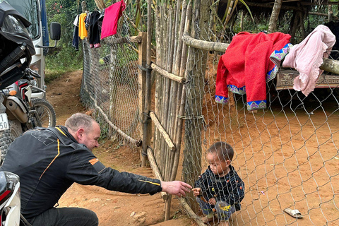 Aventura de 13 días en moto de Vietnam del Norte a LaosRuta en moto guiada de 13 días de Aventura del Norte de Vietnam a Laos