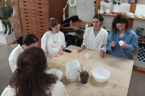 Mugello, Tuscany. Majolica decoration technique workshop. The majolica technique: a ceramic decoration wokshop.