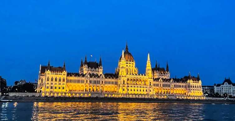 Будапеща: Круиз с градски забележителности и напитка за добре дошли