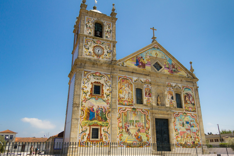 From Porto: Aveiro, Costa Nova and Válega Church Full Day Tour in Spanish Without Moliceiro Cruise