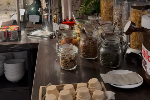 Düsseldorf: Massage, Breakfast, and Spa Access for Two