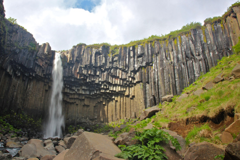 Skaftafell: Caminata guiada panorámica por el glaciar y KristínartindarSkaftafell: excursión guiada panorámica por el glaciar y Kristínartindar
