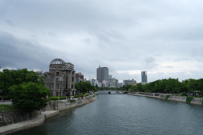 Private Hiroshima: Peace Memorial Park and Miyajima Day Trip