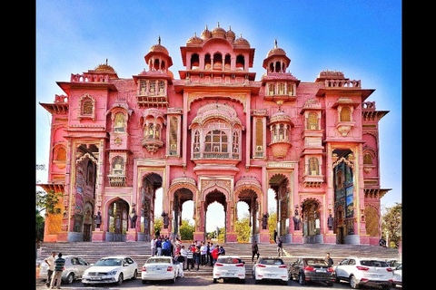 Excursión Privada de un Día a Jaipur con Almuerzo