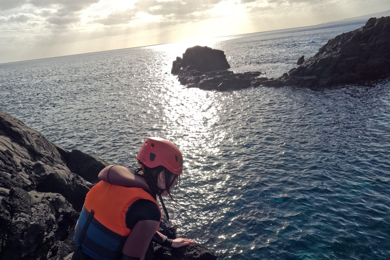 Azores Coasteering – Caloura l S. MiguelAzoren Coasteering – Caloura l S. Miguel