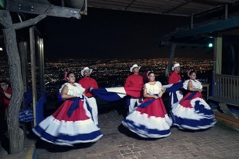 Stadtführung + Abendessen am besten Aussichtspunkt von San José