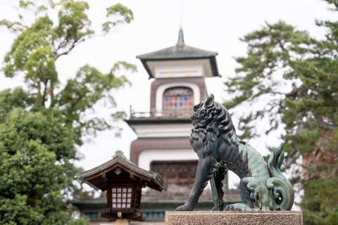 Kanazawa: Samurai and Geisha Culture Walking Tour with Lunch