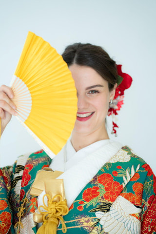 Tokyo: Traditional Wedding Photoshoot with Outfits