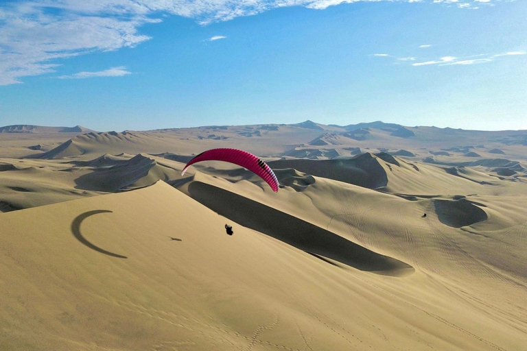 Huacachina: Private Paragliding and Sandboarding Combo in the Desert