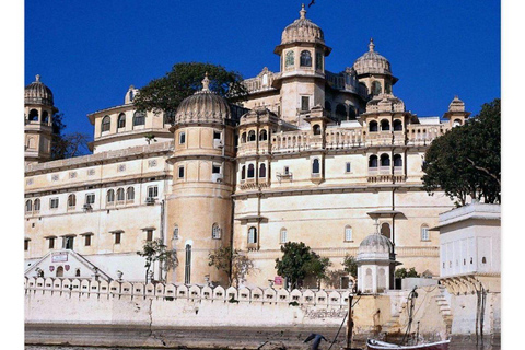 Tour di 7 giorni nel Rajasthan. Jaipur, Udaipur, Pushkar, ChittaurTour di 7 giorni con guida. Jaipur, Udaipur, Pushkar, Chittaur