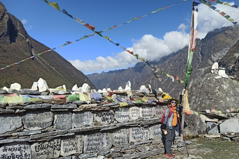 Von Kathmandu aus: 7-tägiger Langtang Trek mit Unterkunft