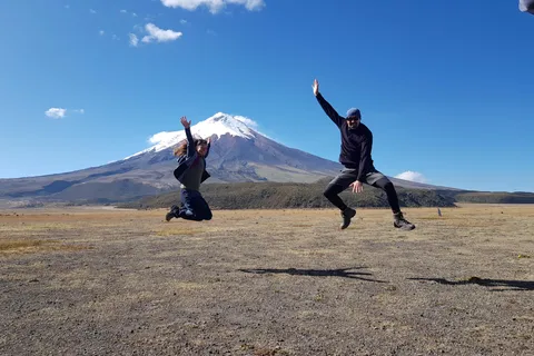 From Quito:Cotopaxi and Quilotoa Tour -Full Day