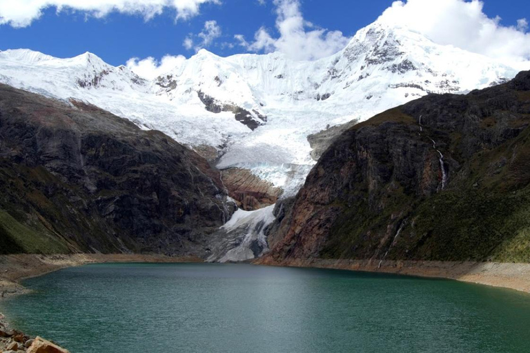 From Ancash: Explore the impressive Rajucolta Lagoon