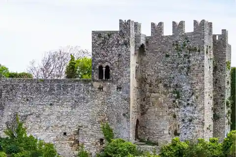 Erice and Segesta Multi-Language Tour from Palermo