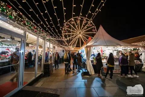 Bergen: Julemarked og byvandring med høydepunkter