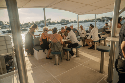 Cartagena: Sunset on Cartagena Bay aboard the Flamante Catamaran Cartagena: Sunset over Cartagena Bay aboard the Flamante Catamaran