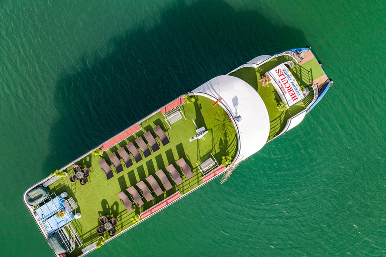 From Hanoi: Halong Bay Luxury Cruise with Buffet Lunch