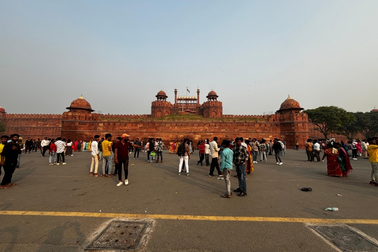 Vanuit Delhi :- Gouden Driehoek Tour met Varanasi 7N/8DOptie 01 - Ac Auto + Gids + 2 Vluchten