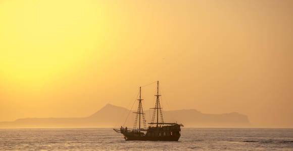 Rethymno: Sunset Cruise with Drink and Snack