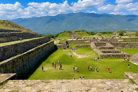 Tour Oaxaca Antigua: Monte Albán, Alebrijes & Artesanías Oaxaca Antigua: Full-Day Cultural Experience