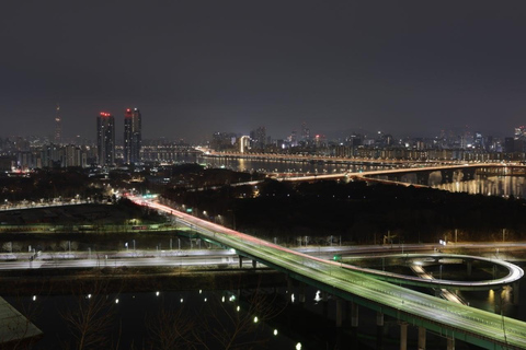 Seoul: Hidden Gems of Evening Tour & Gwangjang Market Pick up at Hongik Uni station exit No.3