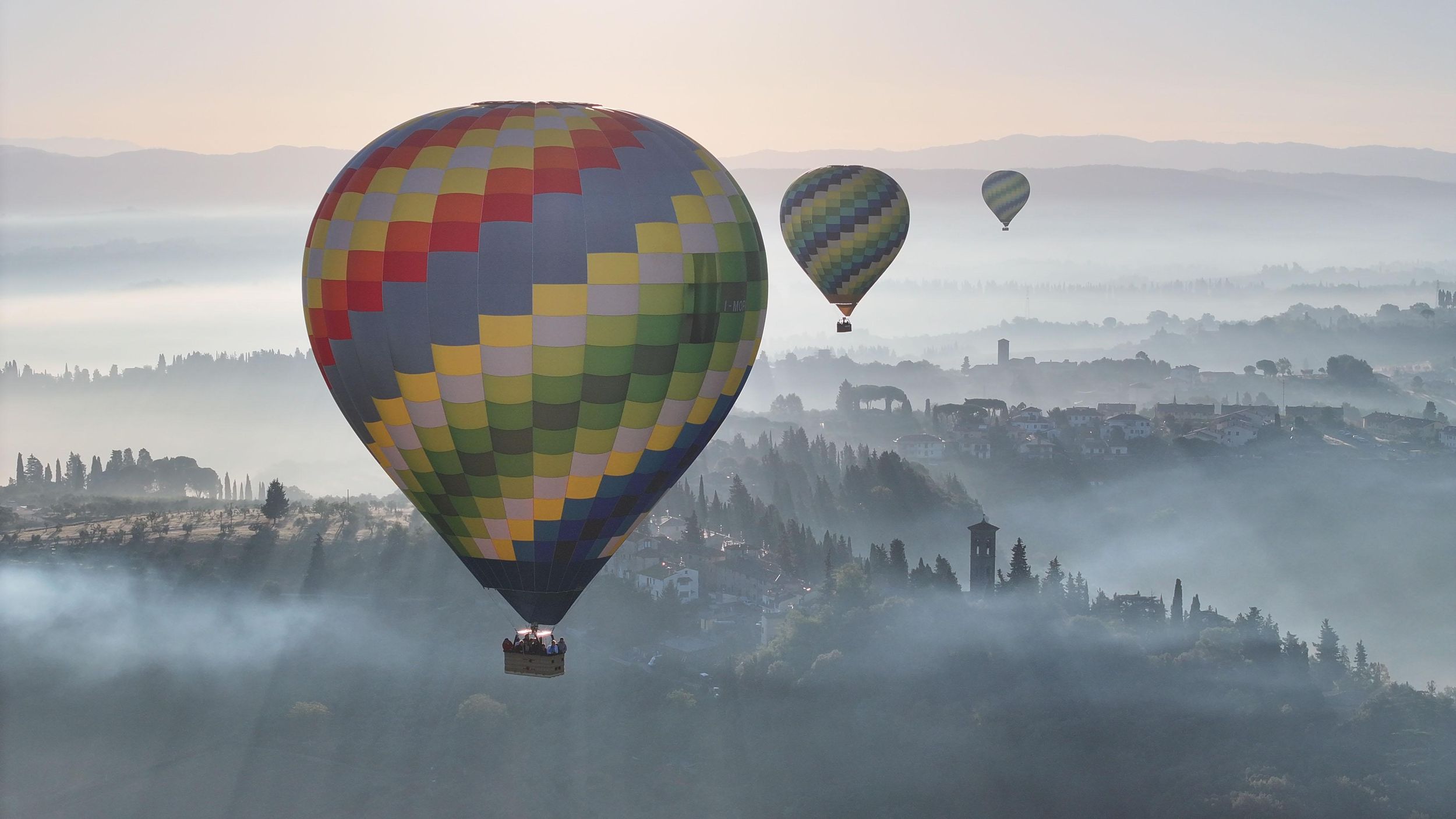 Chianti: Heißluftballonfahrt mit Prosecco und Picknick