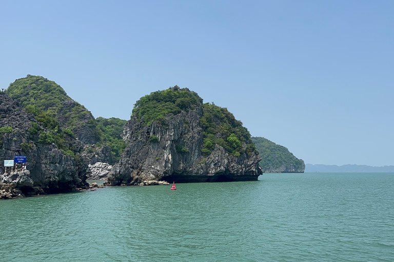 2-tägige Ha Long Bay Island Cruise Tour mit einem 3-Sterne-Kreuzfahrtschiff