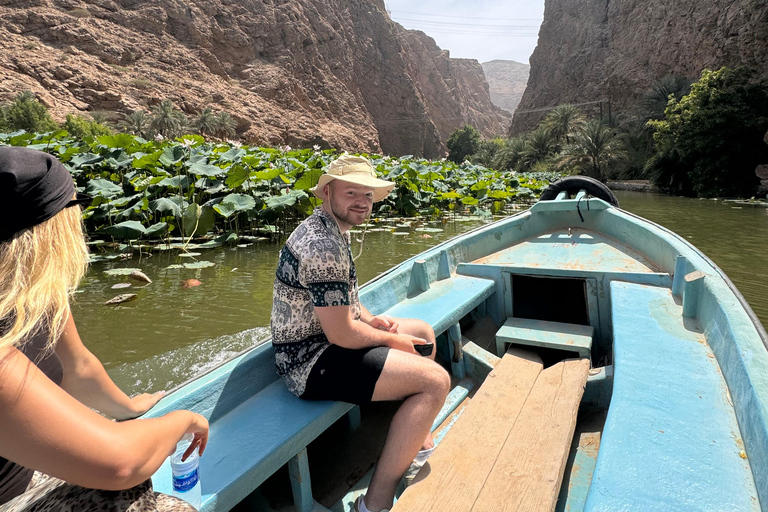 Oman : circuit de 4 jours dans le Wadi, à Sur, dans le désert, à Nizwa et à Mascate