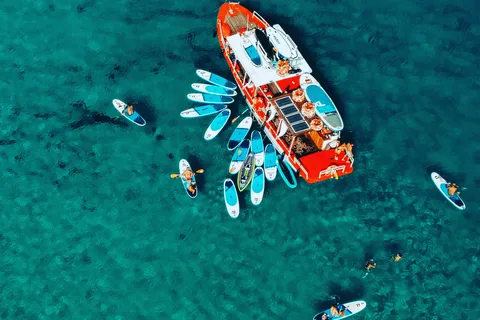Ibiza: Geführte Bootstour zu den geheimen Buchten mit Open Bar und Tapas