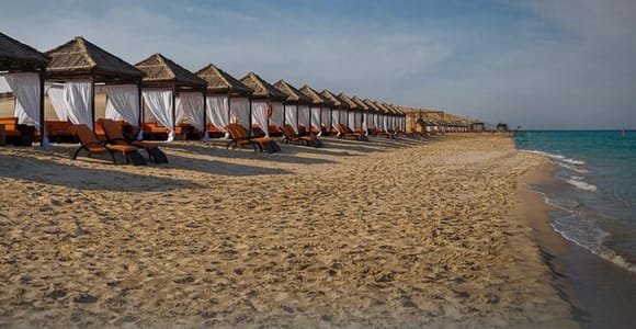 Doha:Full-Day Desert safari With BBQ Dinner & Camp Activitie