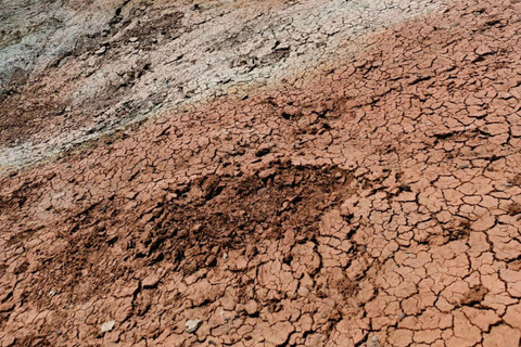 巴库：粉红湖、糖果山和贝什巴马格山之旅