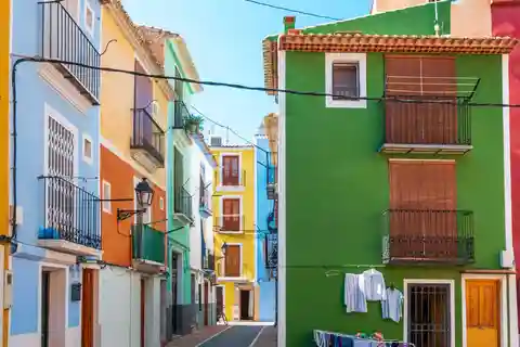 From Alicante: Pasarela de Relleu & Villajoyosa Day Trip