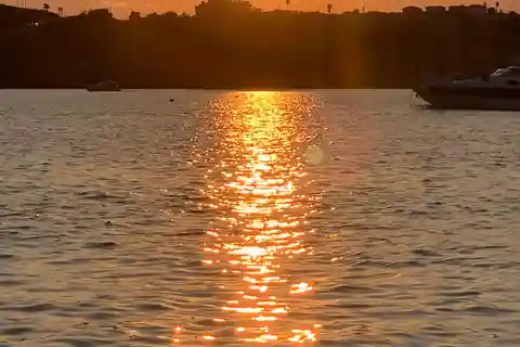 Group Tour - Sunset Gulf of Noto, from Avola to Capopassero