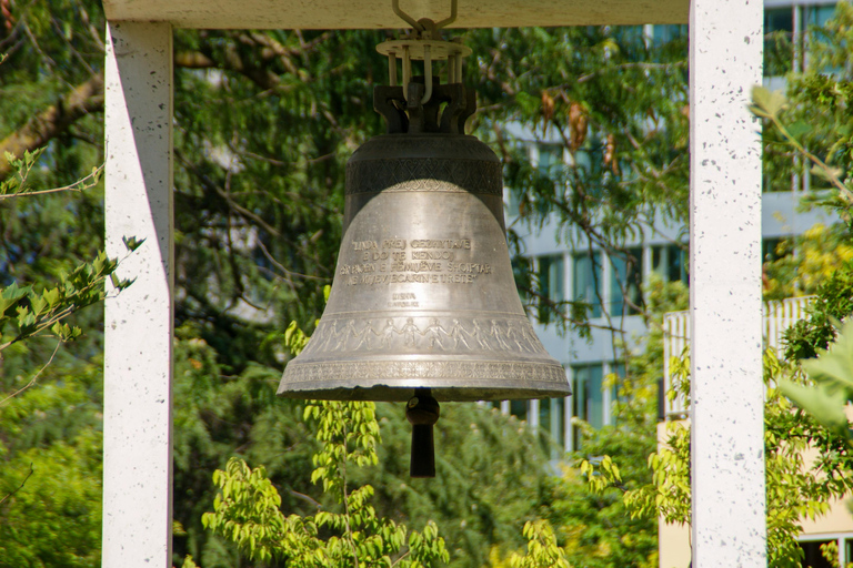 Tirana: Guided City Walking Tour Tirana: Guided City Walking Tour French