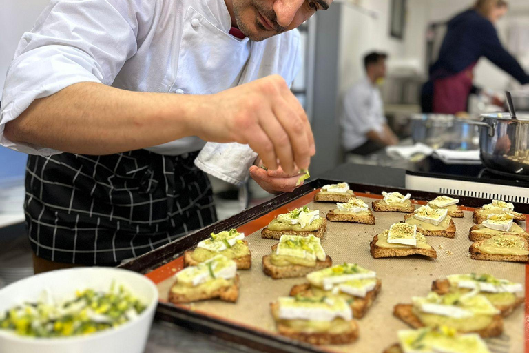 佛罗伦萨：意面制作课程，含晚餐、葡萄酒和... 唱歌！佛罗伦萨：意面制作课程，含晚餐、葡萄酒...还有歌唱！