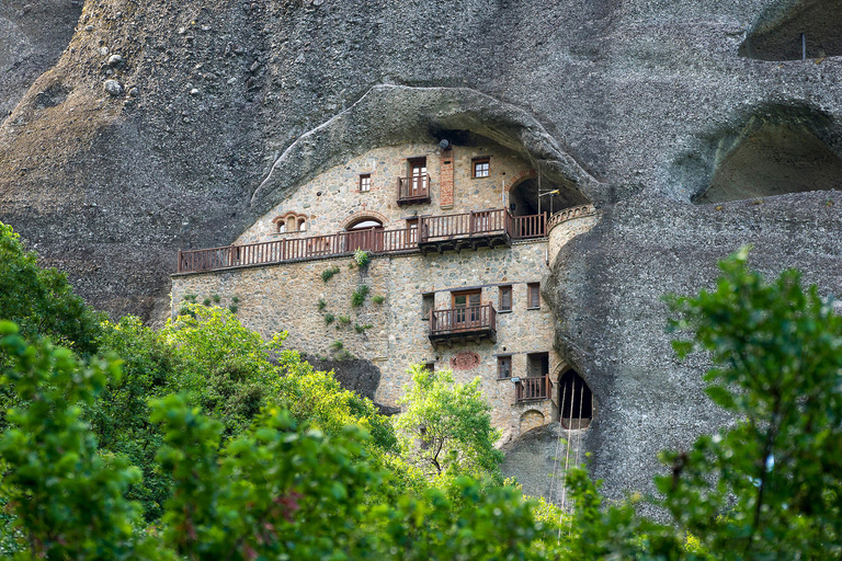 Athens: Meteora Monasteries & Caves Day Trip & Lunch Option Shared Tour in English with Bus Transfer from Athens