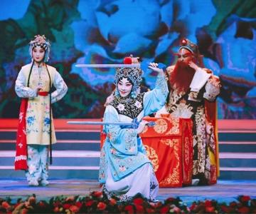 Beijing: Traditional Cultural Show Peking Opera Tickets