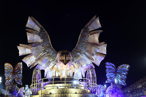 Carnevale di Rio 2026: biglietto con posto assegnato nel settore 9 e trasportoTrasferimento al Sambodromo – Si parte tra le 22:00 e le 22:30