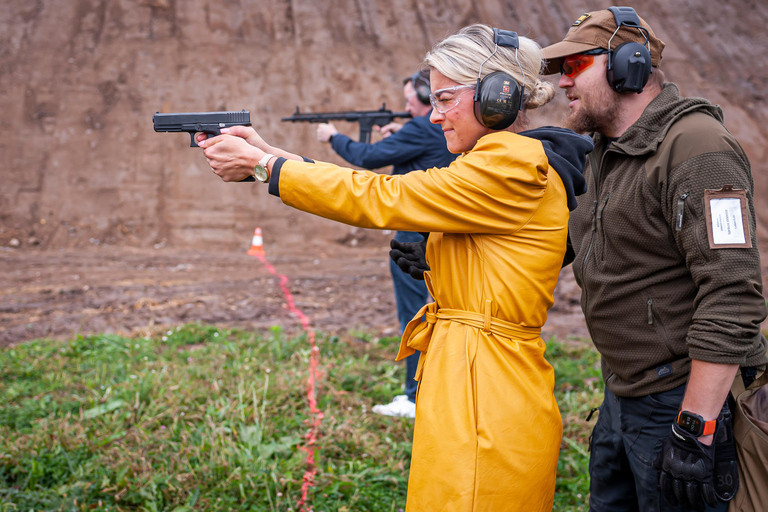 Praga: Experiência de tiro ao ar livre com até 10 armasPraga: Experiência de tiro ao ar livre de 2 horas - Pacote com 7 armas